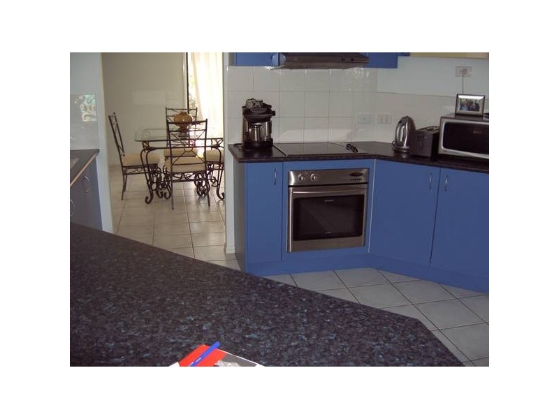 3 Pultenea Court, Elanora QLD 4221