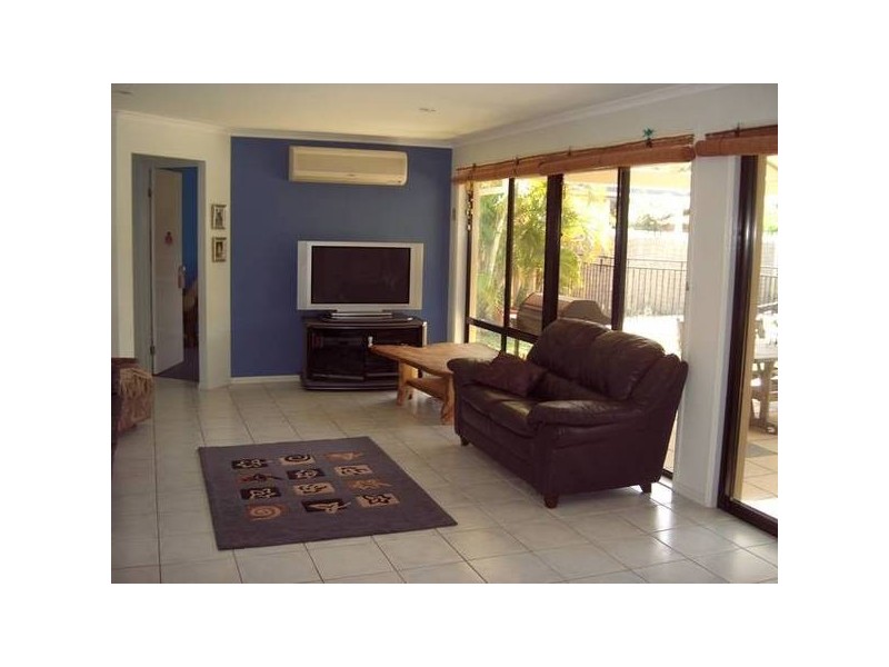 3 Pultenea Court, Elanora QLD 4221