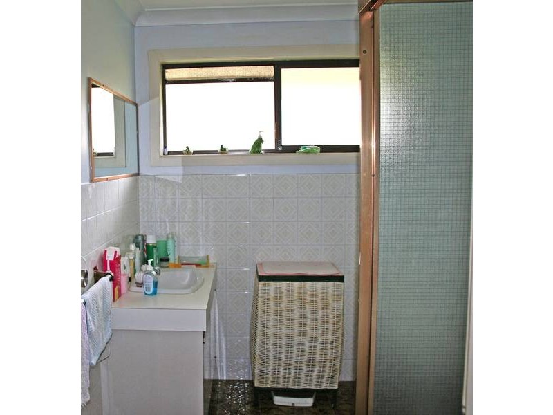 27 Leyte Ave, Palm Beach QLD 4221