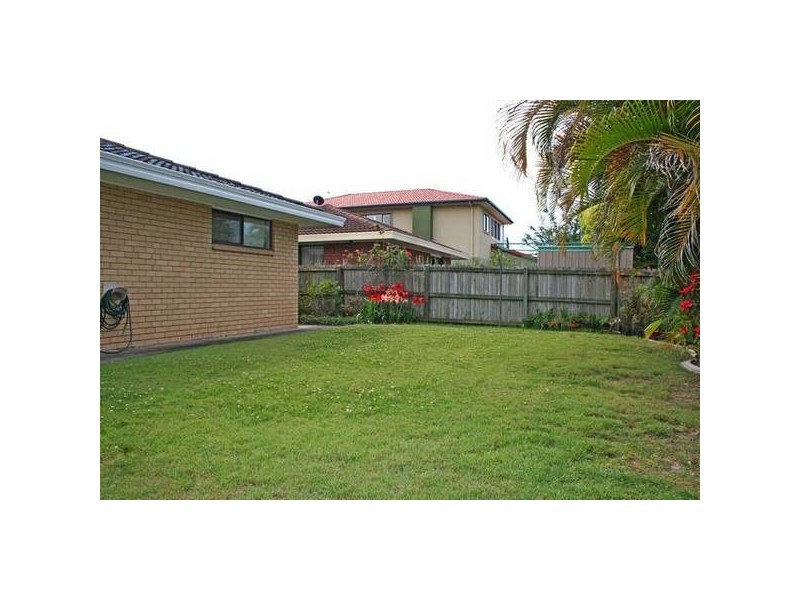 27 Leyte Ave, Palm Beach QLD 4221