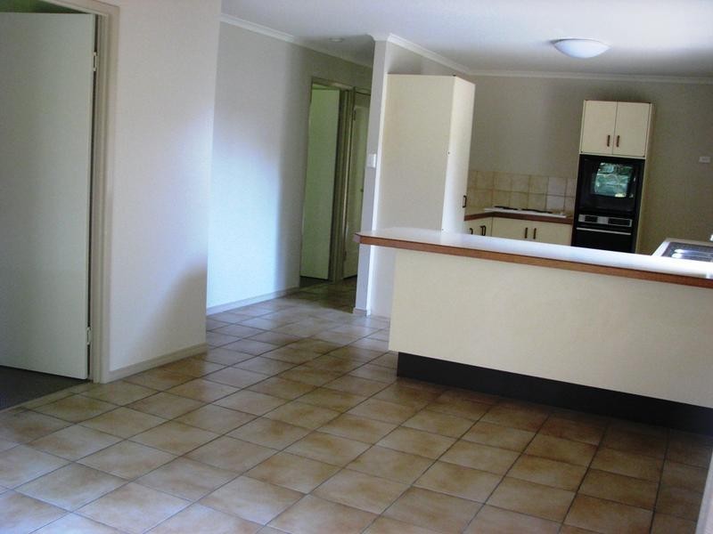 18 Hillcot Street, Currumbin Waters QLD 4223