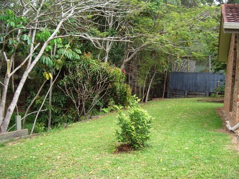 18 Hillcot Street, Currumbin Waters QLD 4223