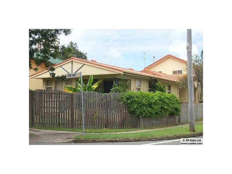 2/32 Third Avenue, Palm Beach QLD 4221