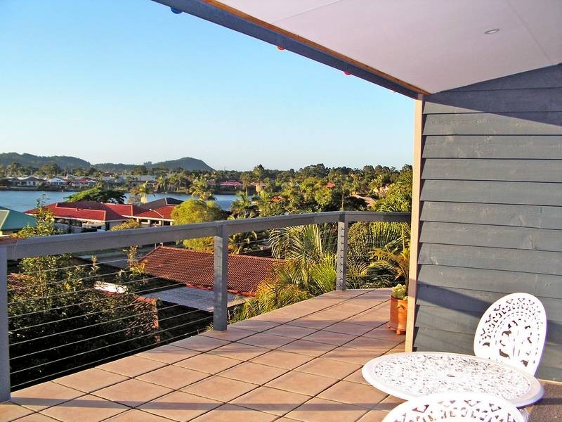 4 Kaffia Court, Elanora QLD 4221