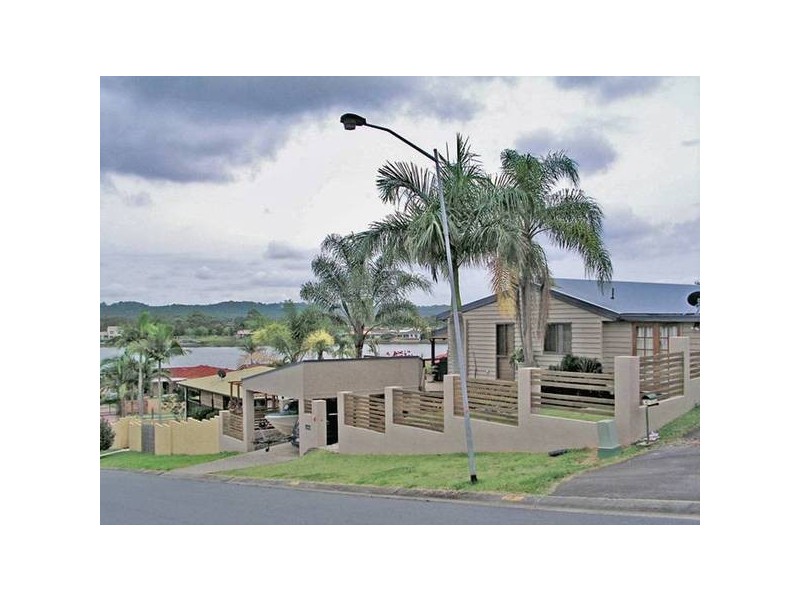 4 Kaffia Court, Elanora QLD 4221