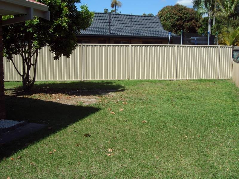 15 Cassia Crt, Palm Beach QLD 4221