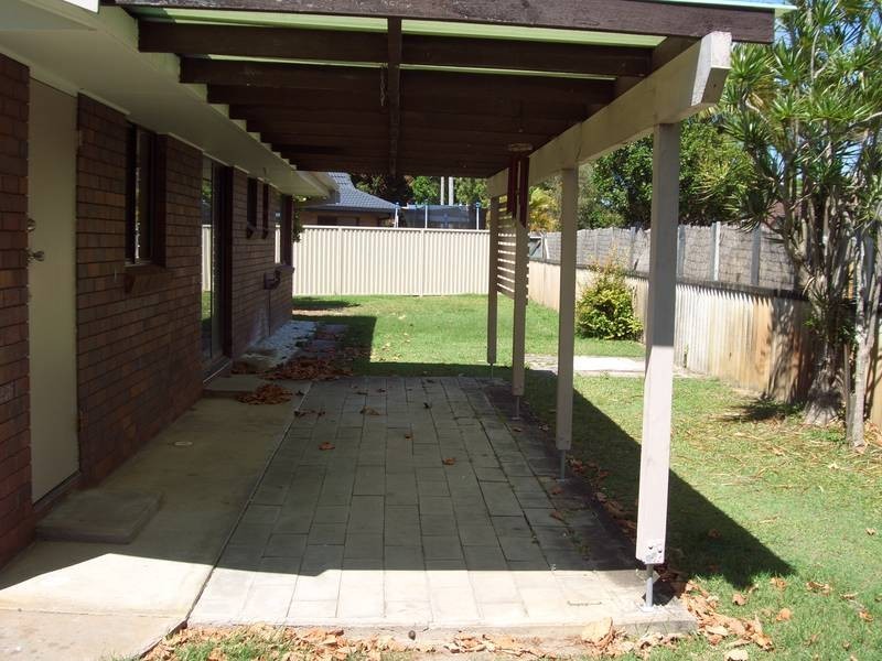 15 Cassia Crt, Palm Beach QLD 4221
