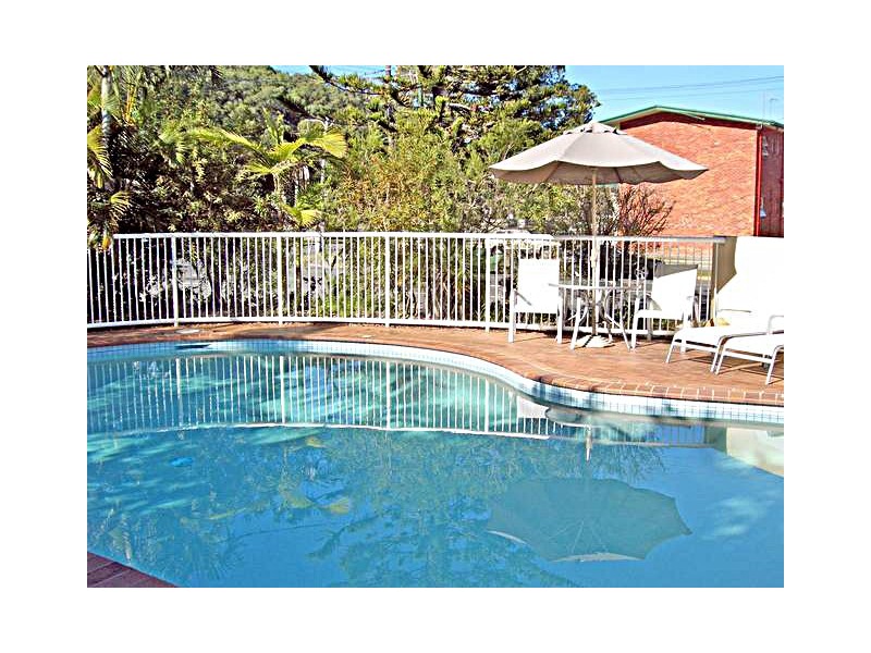 15/16 Djerral Avenue, Burleigh Heads QLD 4220