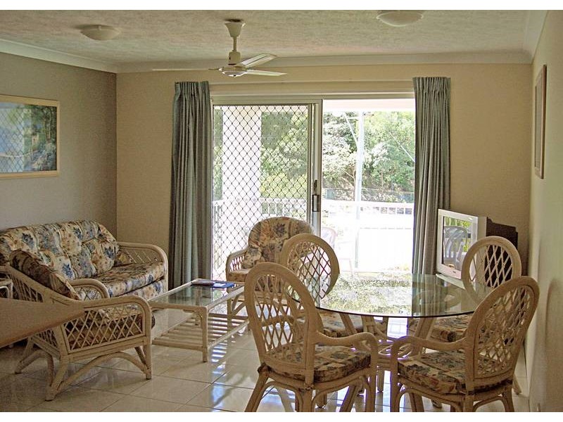 15/16 Djerral Avenue, Burleigh Heads QLD 4220