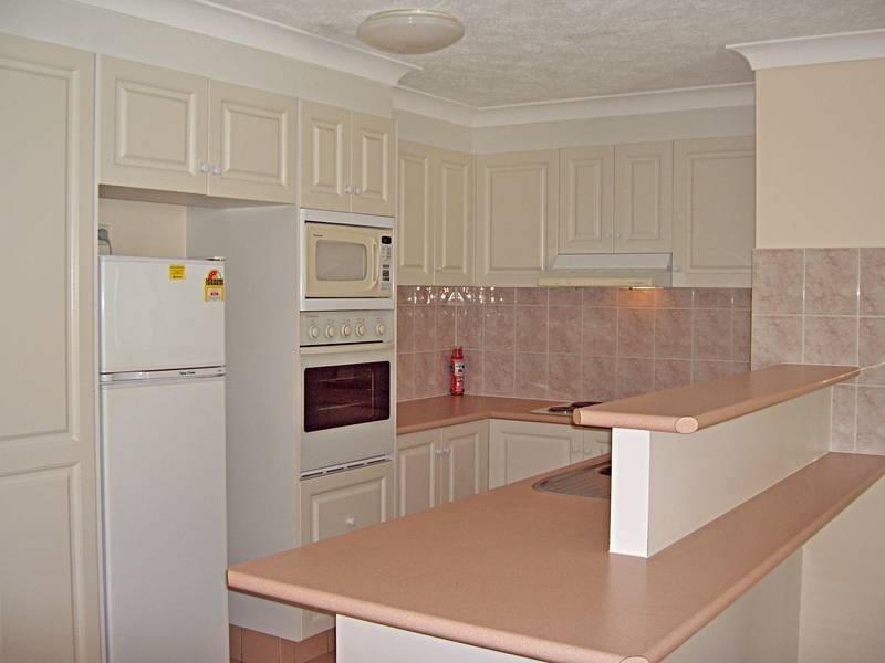 15/16 Djerral Avenue, Burleigh Heads QLD 4220