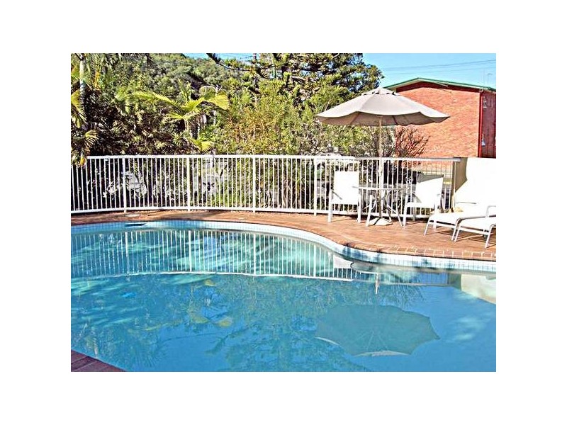 15/16 Djerral Avenue, Burleigh Heads QLD 4220