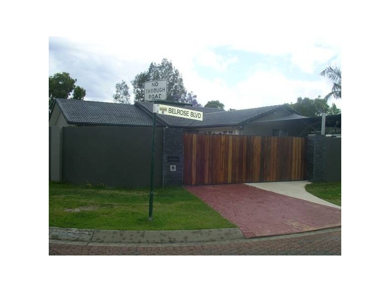 2 Belrose Blvd, Varsity Lakes QLD 4227