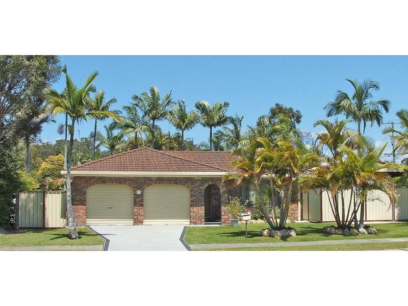 1 Bienvenue Avenue, Currumbin Waters QLD 4223