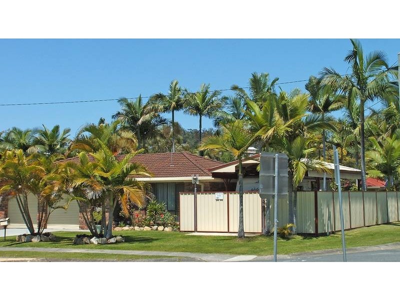 1 Bienvenue Avenue, Currumbin Waters QLD 4223