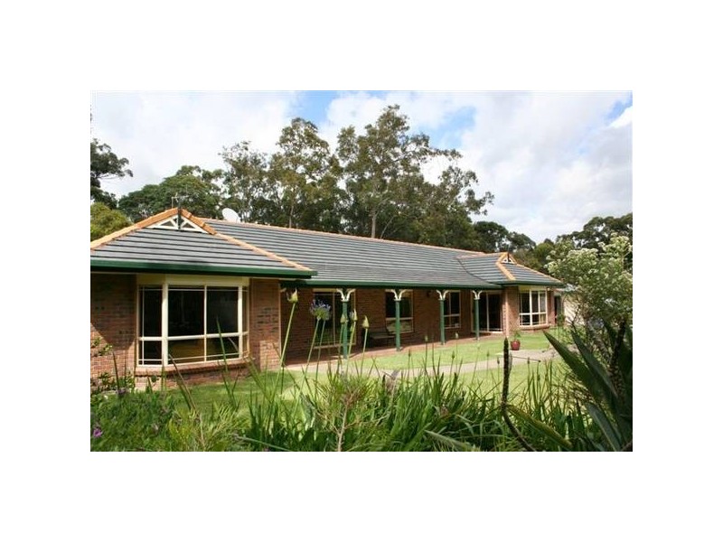 6 Cornwall Drive, Elanora QLD 4221