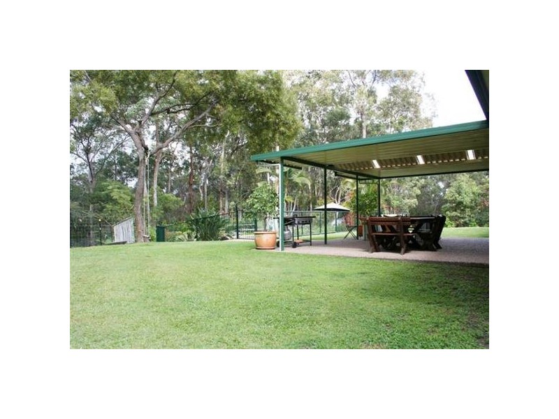 6 Cornwall Drive, Elanora QLD 4221
