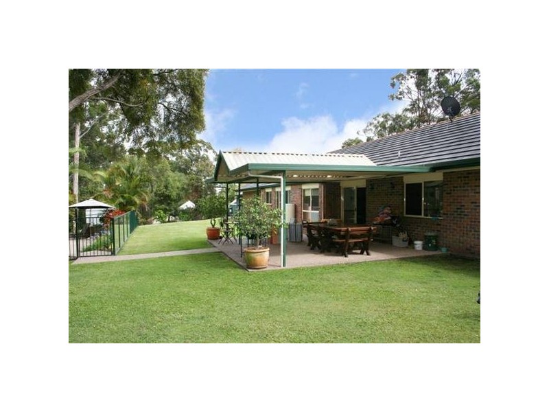 6 Cornwall Drive, Elanora QLD 4221
