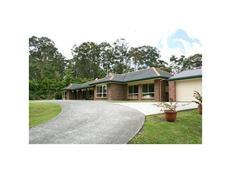 6 Cornwall Drive, Elanora QLD 4221