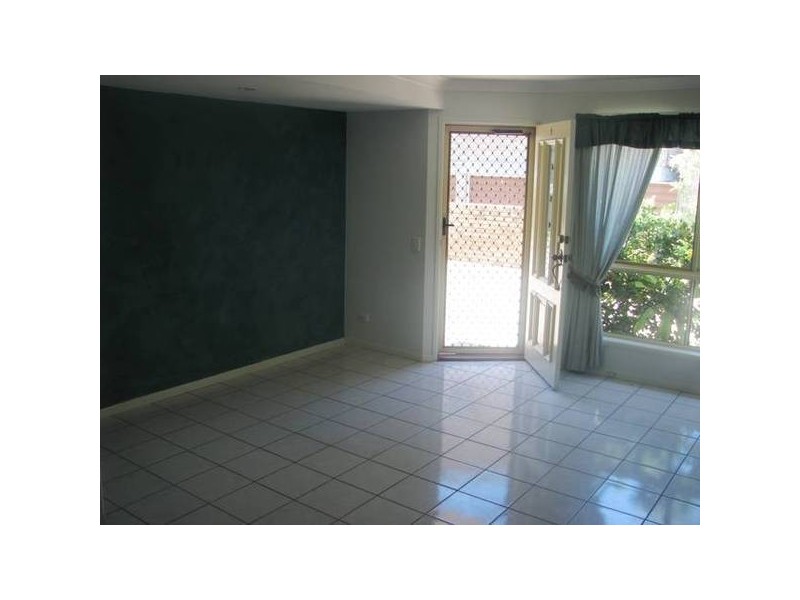 2/4 Twenty Sixth Ave, Palm Beach QLD 4221