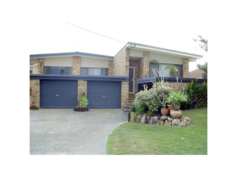 2/10 Craft Court, Miami QLD 4220