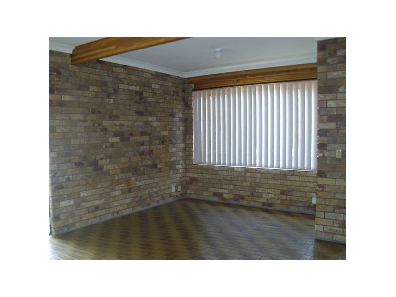 2/10 Craft Court, Miami QLD 4220