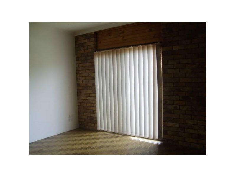 2/10 Craft Court, Miami QLD 4220