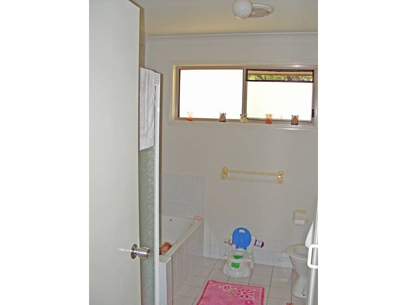 10 Cosmos Court, Elanora QLD 4221