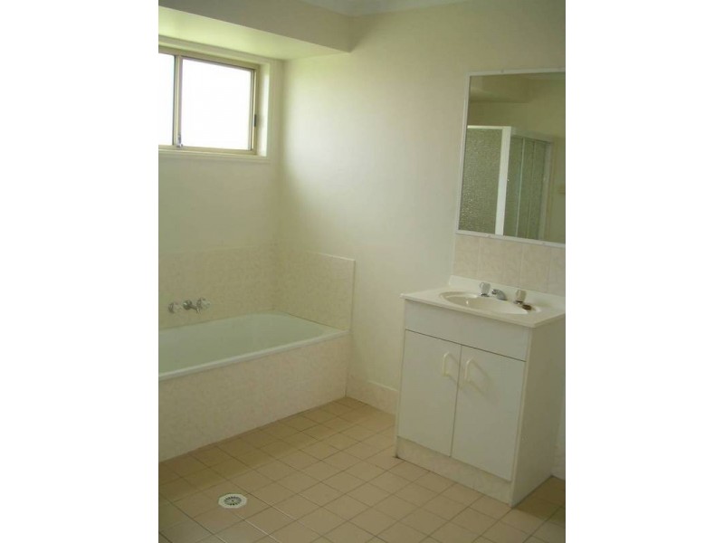 29 Southlake Drive, Varsity Lakes QLD 4227