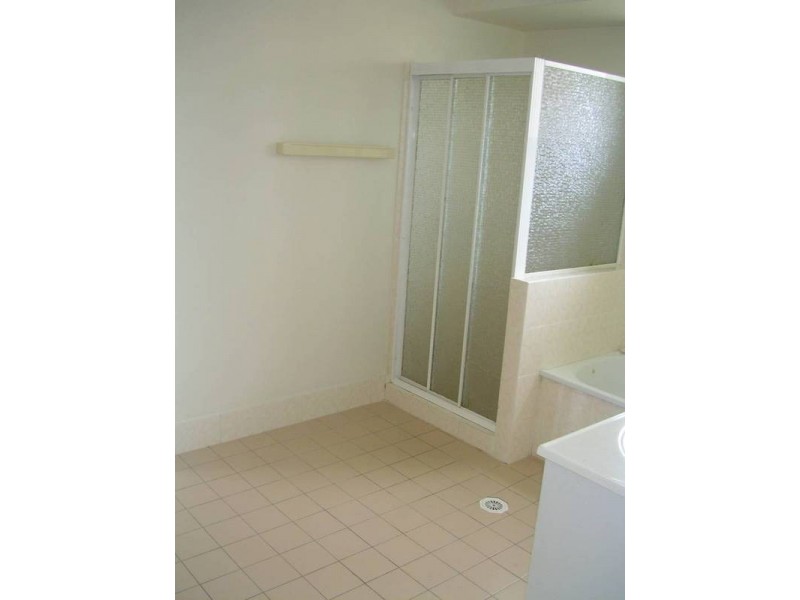 29 Southlake Drive, Varsity Lakes QLD 4227