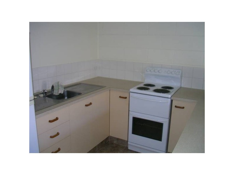 2/23 Phillippine Parade, Palm Beach QLD 4221