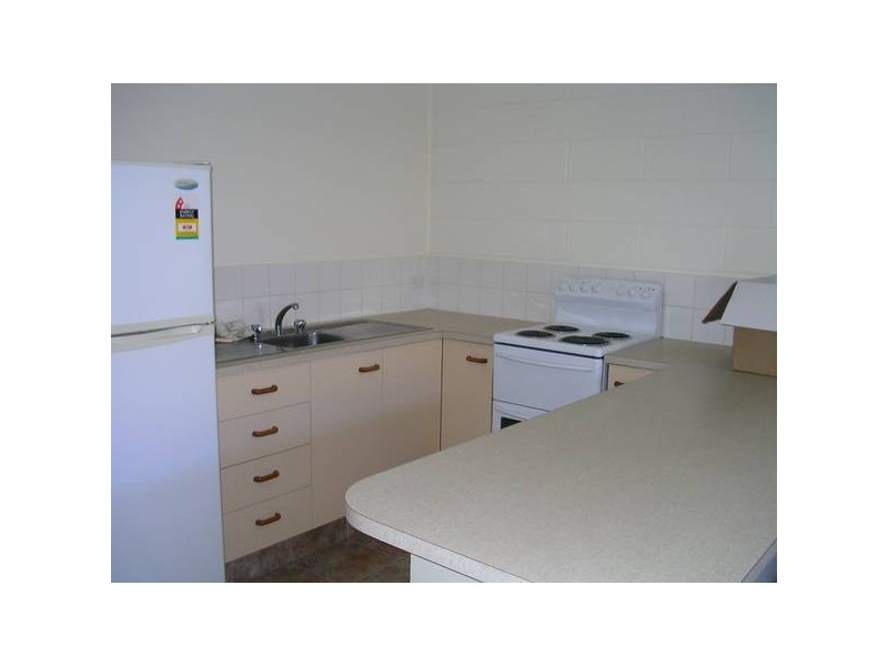 2/23 Phillippine Parade, Palm Beach QLD 4221