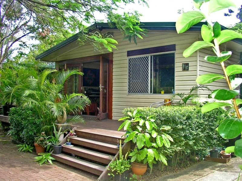 5 Waikiki Avenue, Palm Beach QLD 4221