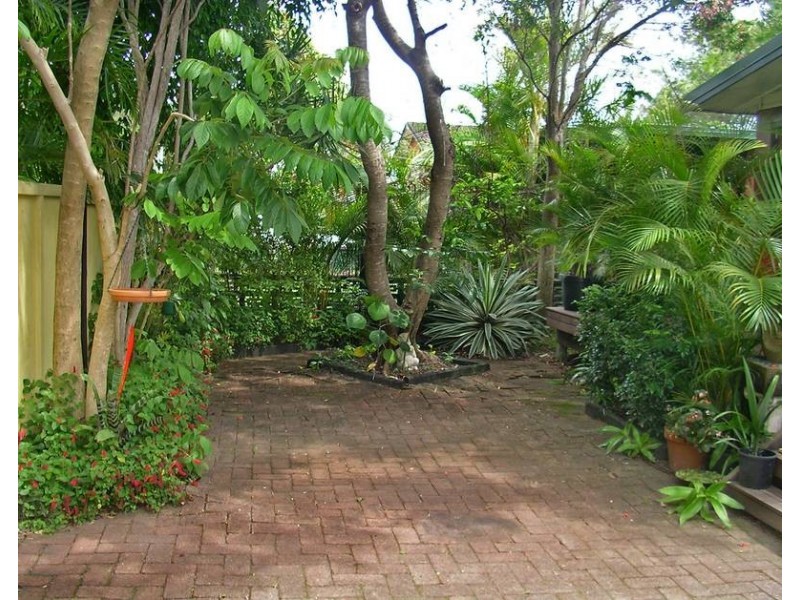 5 Waikiki Avenue, Palm Beach QLD 4221