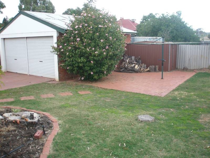 12 Grey Street, Northam WA 6401