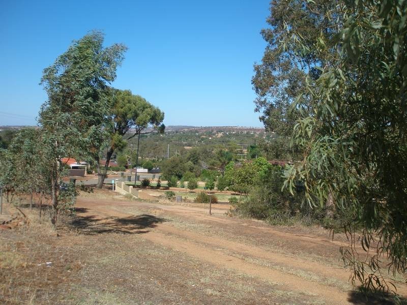 13 Quelquelling Road, Northam WA 6401