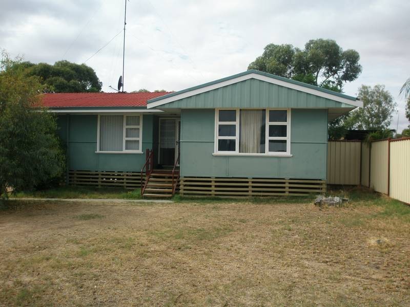 16 Martin Street, Northam WA 6401