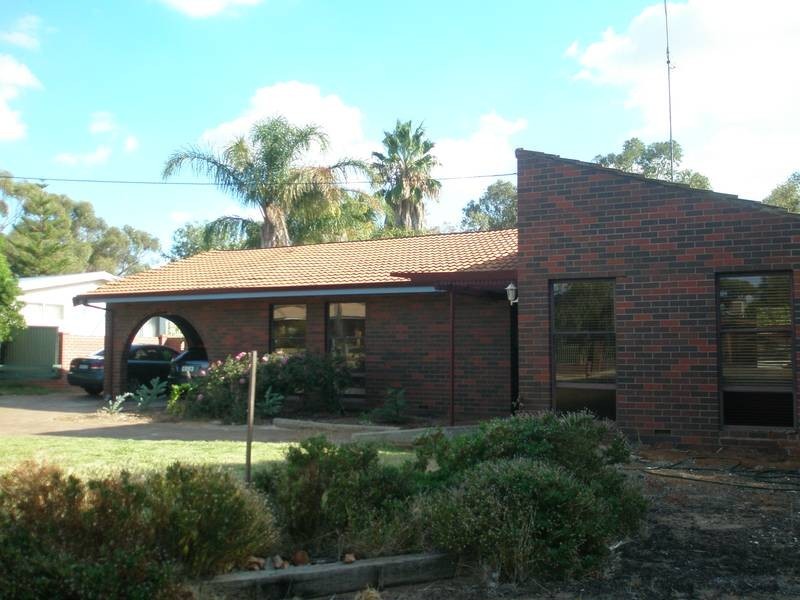 8 Gibbings Street, Northam WA 6401