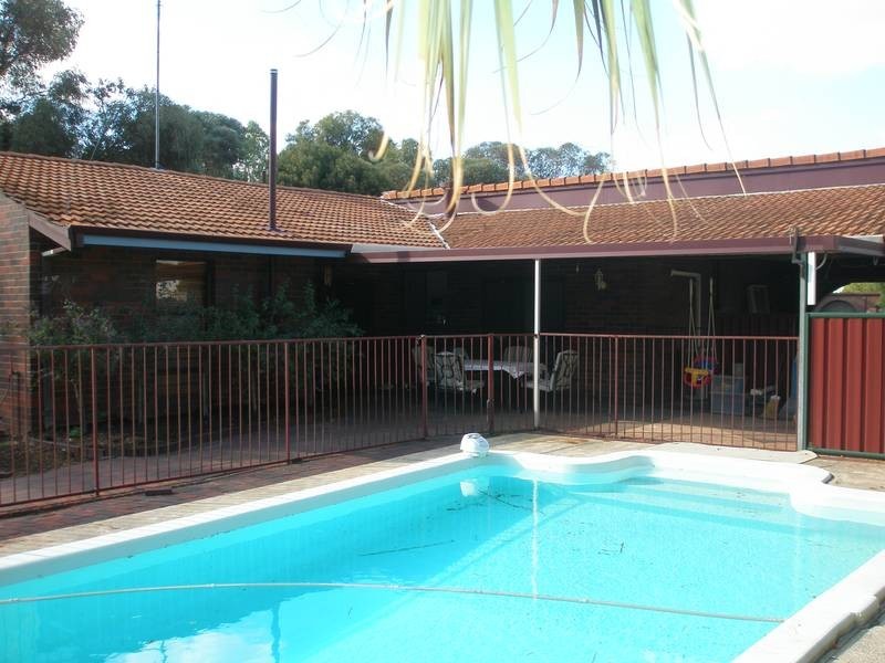 8 Gibbings Street, Northam WA 6401