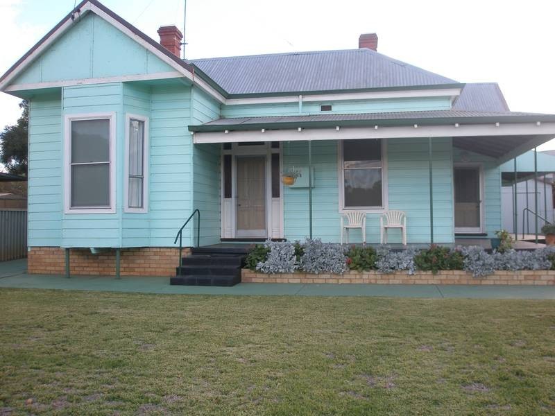 8 Broome Terrace, Northam WA 6401