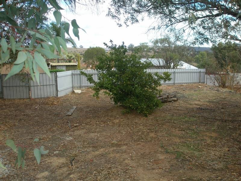 24 Hopetoun Avenue, Northam WA 6401