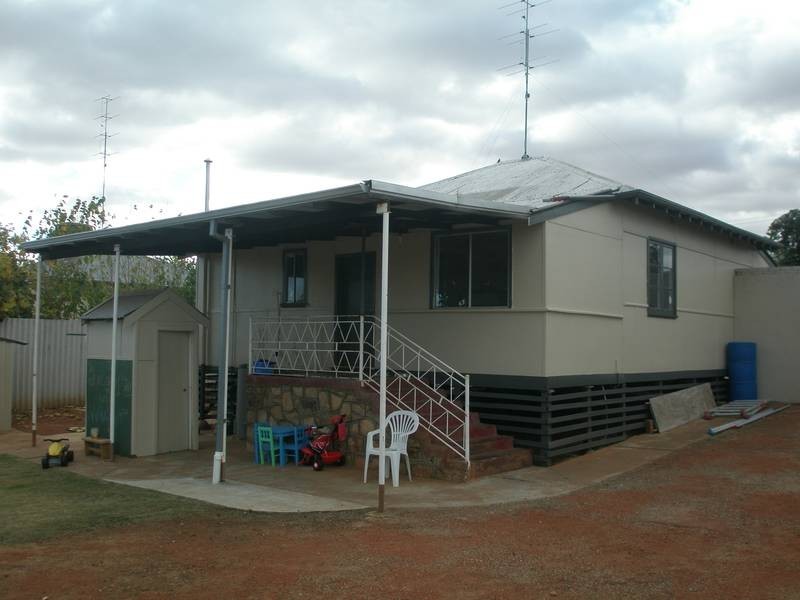 24 Hopetoun Avenue, Northam WA 6401