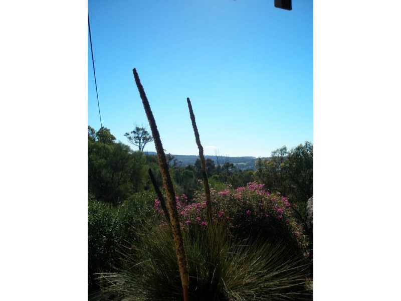 319 Leeder Road, Clackline WA 6564