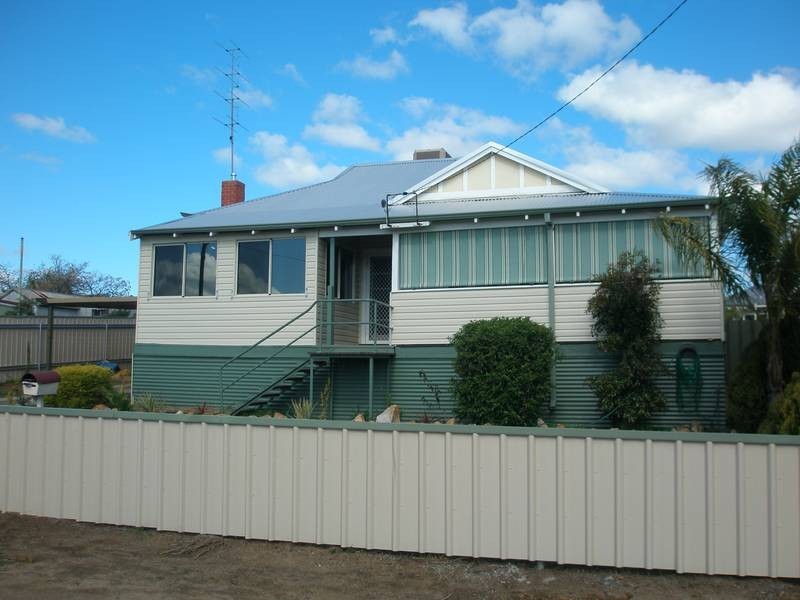 10 Queen Street, Northam WA 6401