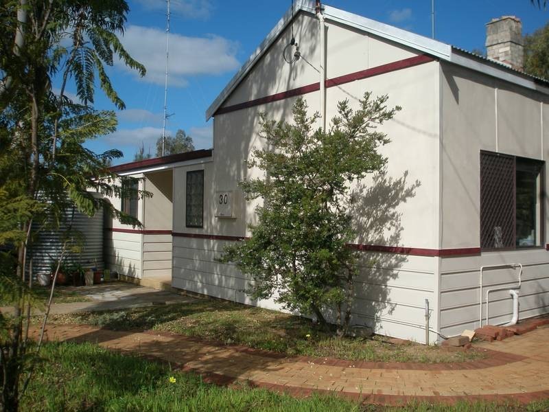 30 Hutt Street, Northam WA 6401
