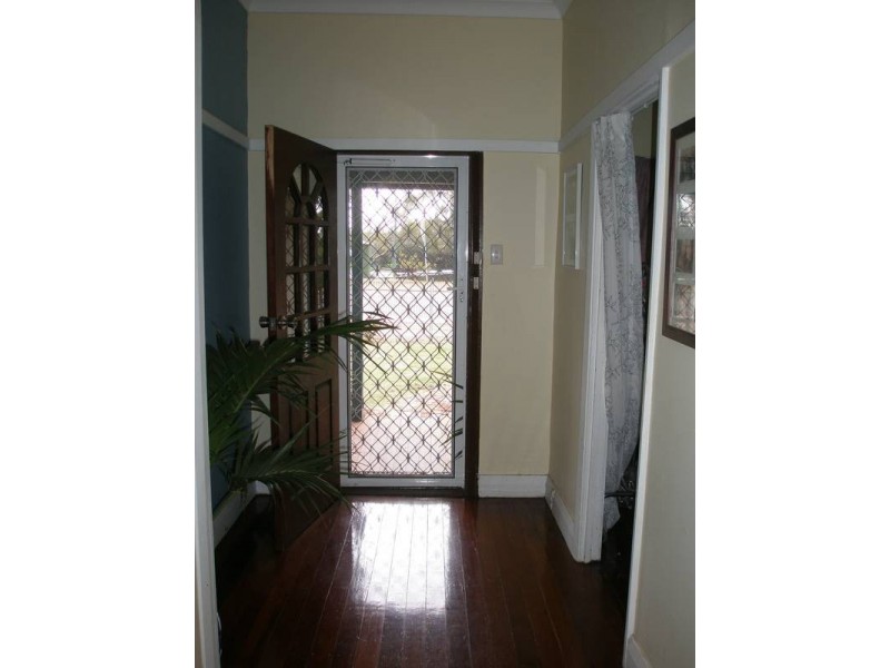 5 Clarke Street, Northam WA 6401