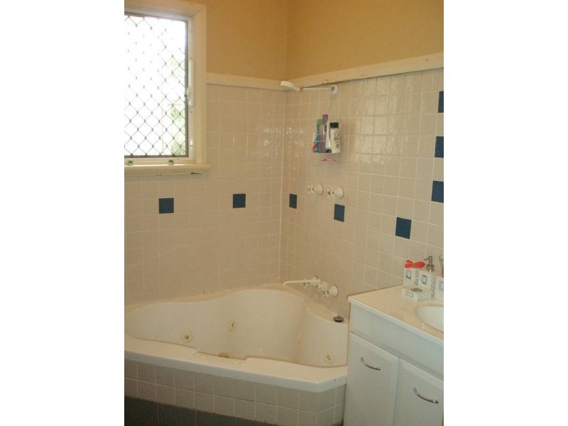 5 Clarke Street, Northam WA 6401