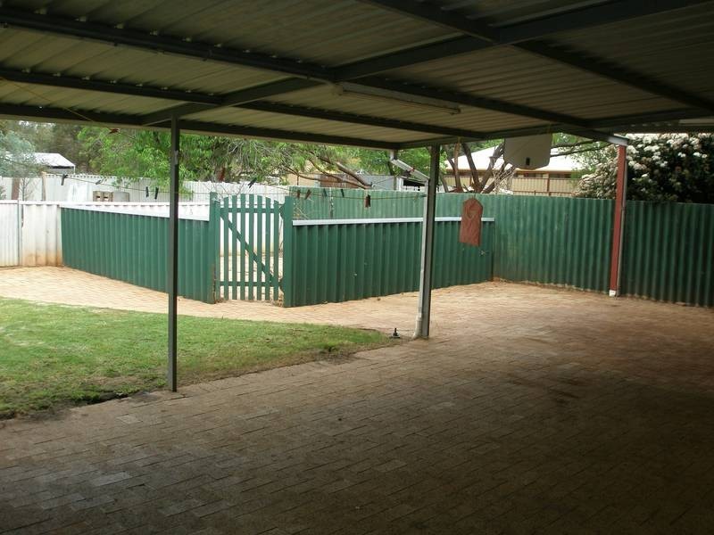 5 Clarke Street, Northam WA 6401