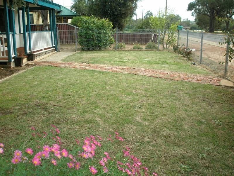 5 Clarke Street, Northam WA 6401