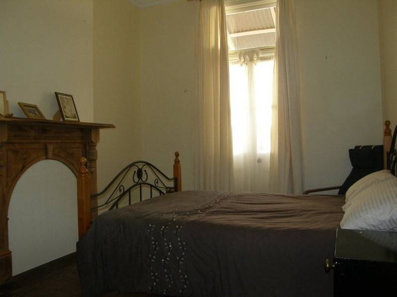 16 Hawes Street, Northam WA 6401