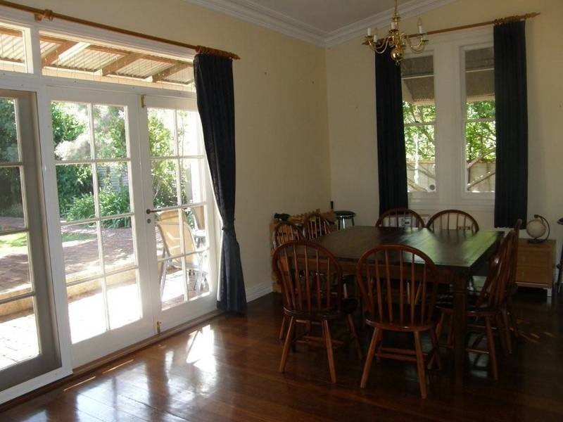 16 Hawes Street, Northam WA 6401